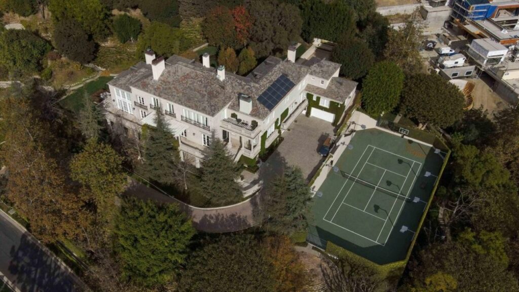Elon Musk unloads his $130 million property portfolio