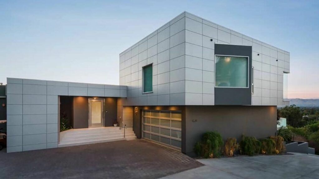 John Francis Daley and Corinne Kingsbury selling their luxury LA villa