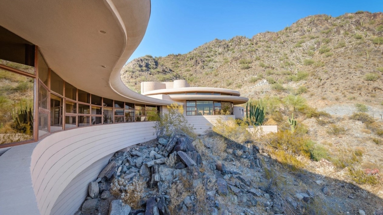 Circular house in Arizona that was Frank Lloyd Wright’s last project for sale