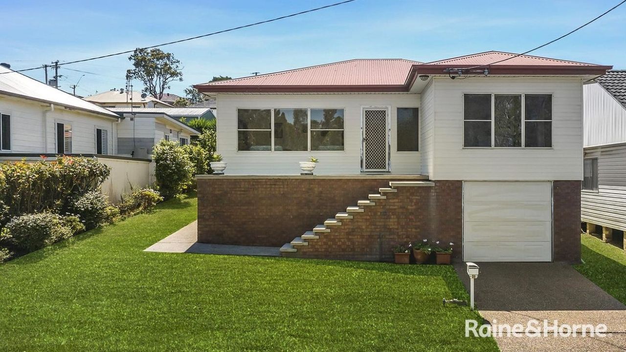 Lisa secured exchange in one week for a Belmont North house, generating 12 offers through comprehensive multi-channel marketing.