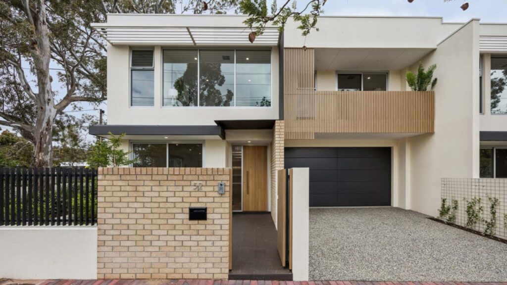 Brenton Milewski sold a Frewville executive home for $2 million in just 10 days, with his vendor praising his professionalism and decisive negotiation.