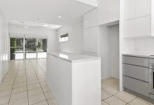 Buyer's agent Timothy Paul Allen secured a Cotton Tree townhouse in Maroochydore for $895,000, beating two competing offers through six-hour negotiations.