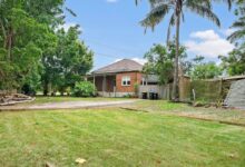 Grant Matterson achieved $2,305,000 at auction in Elanora Heights for Italian vendors watching via FaceTime, exceeding reserve by $35,000.