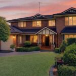 Contract race after single open: family home sells in six days