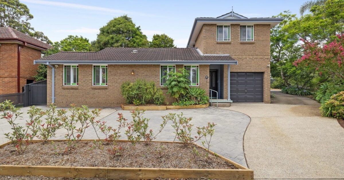 Former Socceroo's hands-on preparation attracts perfect family match in Mount Colah