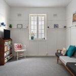 Parent helps daughter secure Darlinghurst apartment after multiple party bidding contest