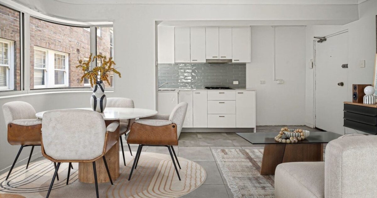 Building record for Art Deco apartment as first-home buyers flood Potts Point market