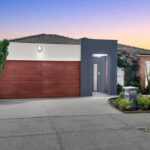 Two emotionally committed buyers push Burnside Heights house $57,000 above reserve