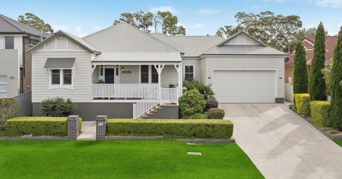 Sydney couple's six-month search ends with Lambton street record after 75 inspections