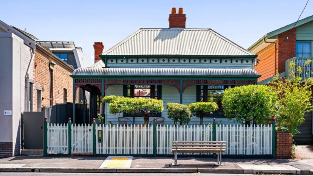 Brunswick bungalow nets $140,000 premium with expression of interest strategy