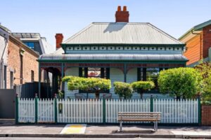 Brunswick bungalow nets $140,000 premium with expression of interest strategy