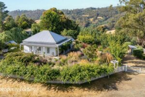 Self-sufficient lifestyle dream finds perfect match in 15 days