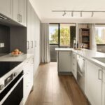 Agent introduces terrace buyers to apartment sale, sparks unexpected bidding war