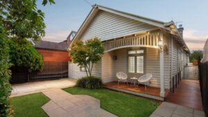 Young family bids from Japan to secure Kew Edwardian home after comprehensive estate preparation