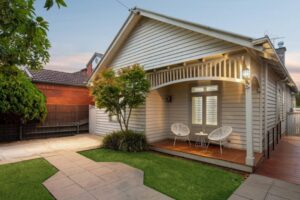 Young family bids from Japan to secure Kew Edwardian home after comprehensive estate preparation