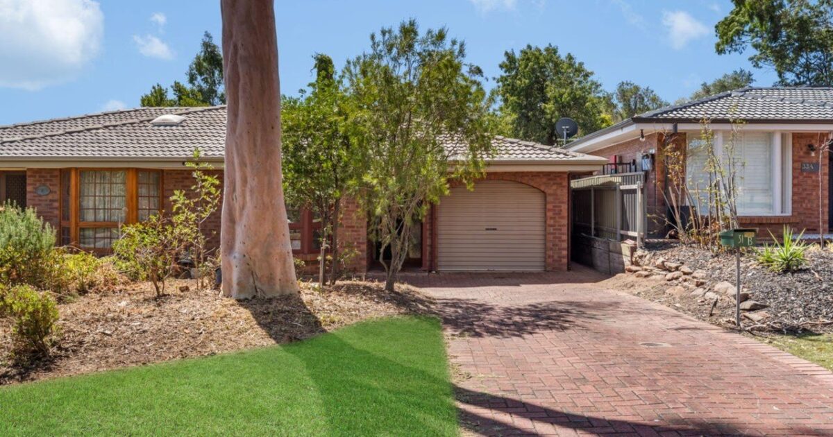 Rare Torrens-titled homette attracts $900k buyer willing to waive cooling-off rights