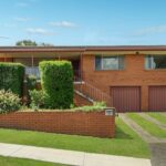 Ocean views trump renovation concerns as three-bedroom home sells at auction