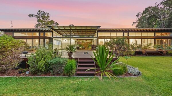 Architectural Lake Cathie home draws four buyers after strategy pivot