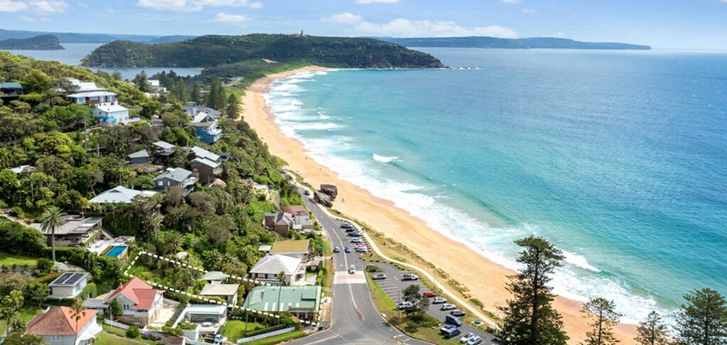 Image: LJHooker Palm Beach