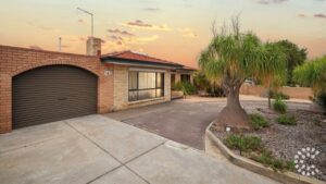 Emma Orchard sells Hamilton Hill home in eight days with five-offer competition