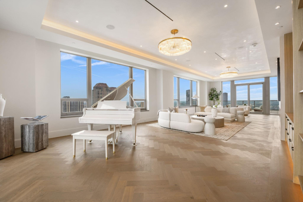 Bob McNair's Houston penthouse. Photo: elliman.com