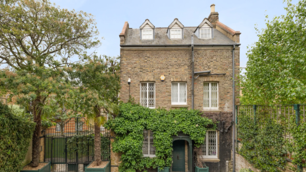 Jemima Goldsmith lists her West London home of nearly 30 years for A$11.6 million as she prepares to remarry and relocate. Photo: sothebysrealty.co.uk