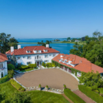 Kathie Lee Gifford lists Connecticut waterfront. Photo: lesliemcelwreath.com