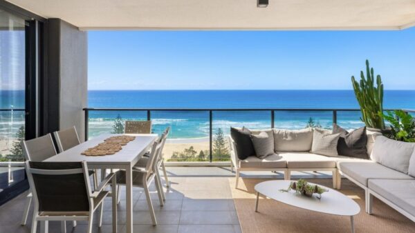 Coastal investor secures record result in Burleigh Heads beachfront building