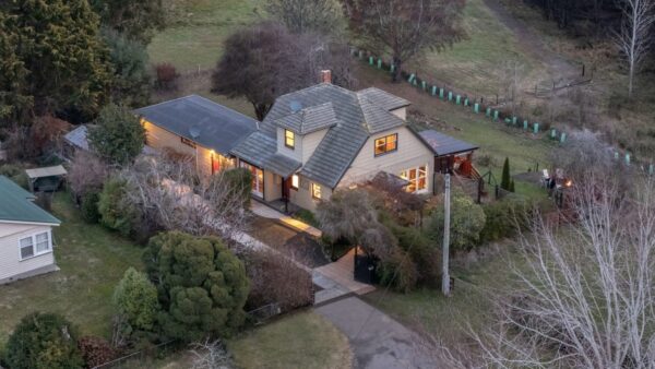 Gardens and patience deliver $700,000 result for Westbury country cottage