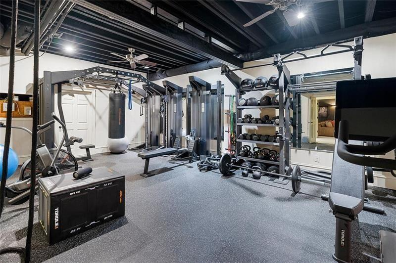 Josh Brolin lists his Atlanta estate for A$7 million. Photo: compass.com