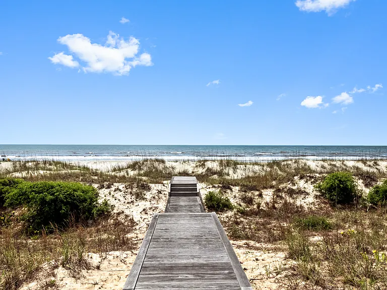 Photo: www.zillow.com