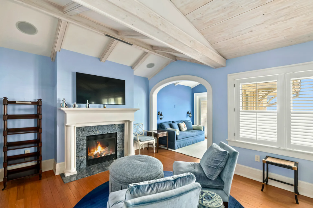 Photo: www.zillow.com