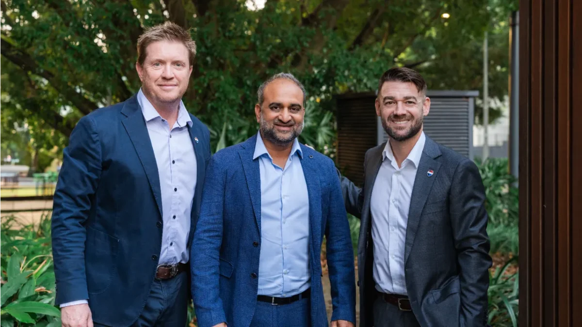 REMAX Sapphire broker owner (centre) Pinakin Patel, with REMAX Australia's Franchise Manager Daniel Roberts and Managing Director Joel Davoren.