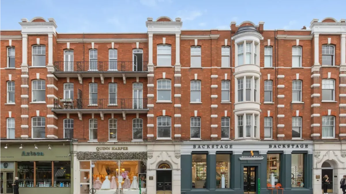 The Chelsea flat where Tilda Swinton lived from 1983 to 1998 is listed for A$1.16 million. Image: knightfrank.com