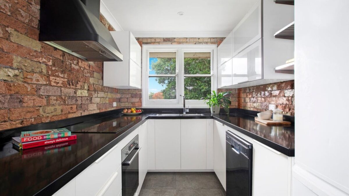 First-home buyers return to Mosman apartment after tenant departure seals $1.025M deal