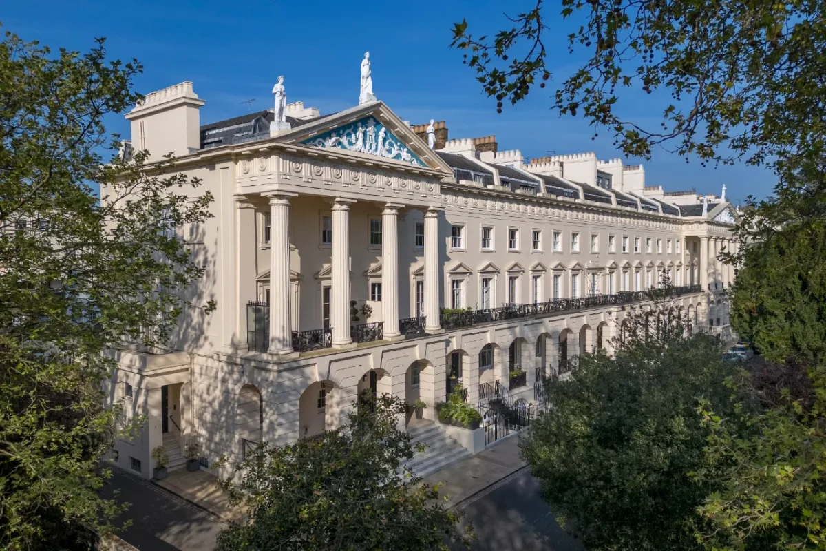 Hanover Terrace property and mews, photo credit: Aston Chase