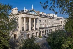 Hanover Terrace property and mews, photo credit: Aston Chase
