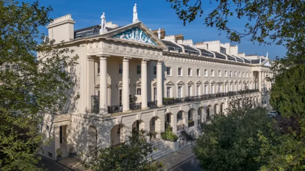 Hanover Terrace property and mews, photo credit: Aston Chase
