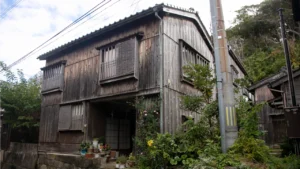 Japan: Selling real estate for 1 Yen. Image - Deposit Phtotos