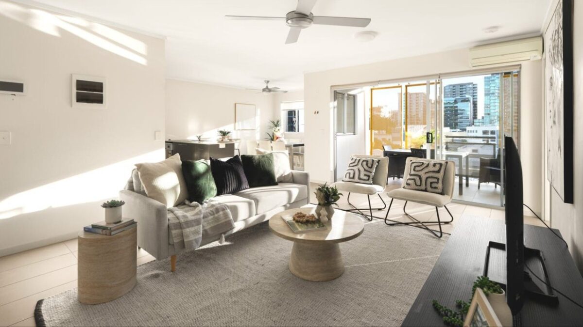 Wednesday lunchtime inspection helps turn 90-day Newstead listing into $915k sale