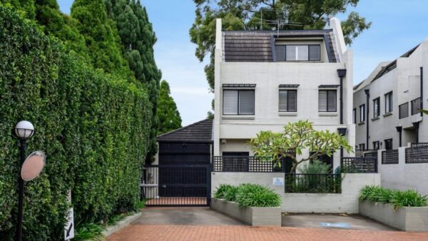 Targeted upsizer strategy secures pre-auction townhouse sale in Botany