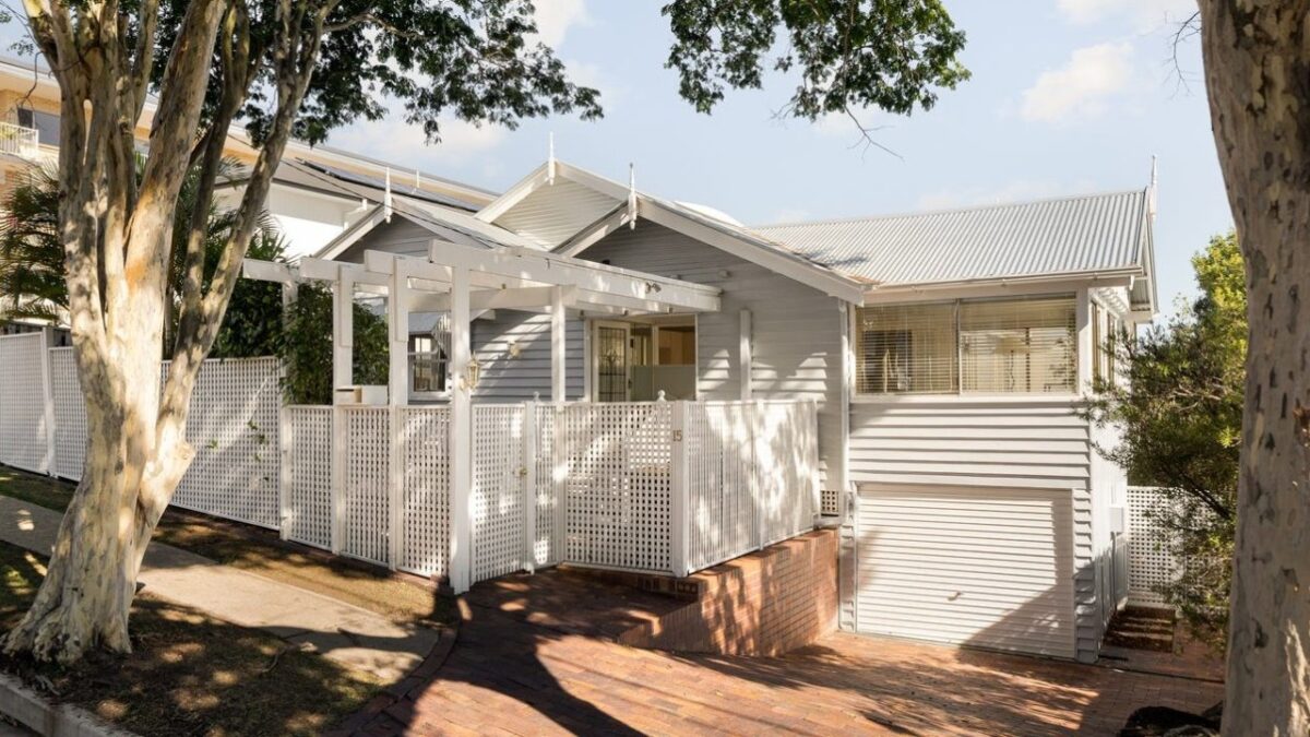 Gold Coast family's school connection seals $1.6M Ascot sale after 99-day pursuit