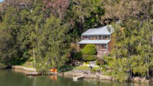 Privacy and serenity trump parking for Como waterfront buyers