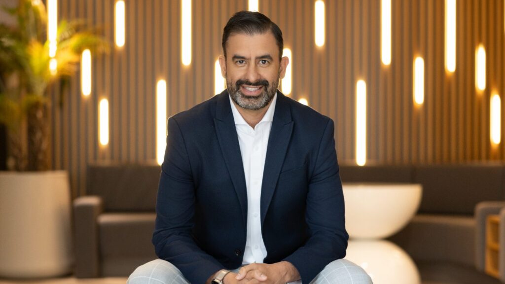 Leo Pareja appointed CEO as Glenn Sanford steps down from eXp