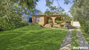 Jason Kiprovski pivots before auction to secure premium result in challenging East Ryde market