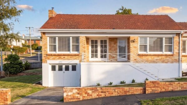 Bradley Philbrick matches interstate investor to Newstead house in one day