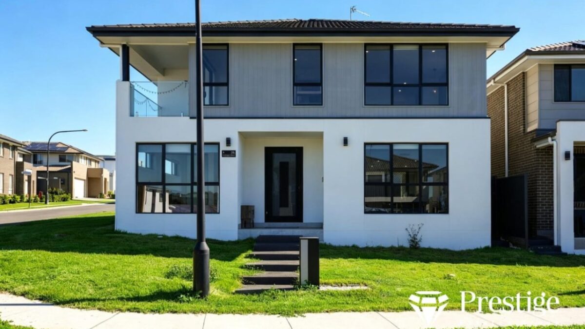 Familiar face at open homes helps Lisa Zhang sell Tallawong house to young buyers