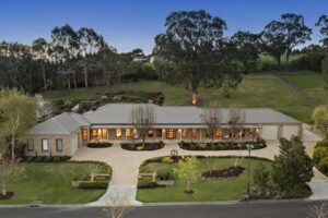 Oscar Piastri's family connection to $3.9m Melbourne estate with $1m designer garden