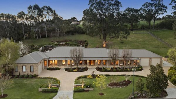 Oscar Piastri's family connection to $3.9m Melbourne estate with $1m designer garden