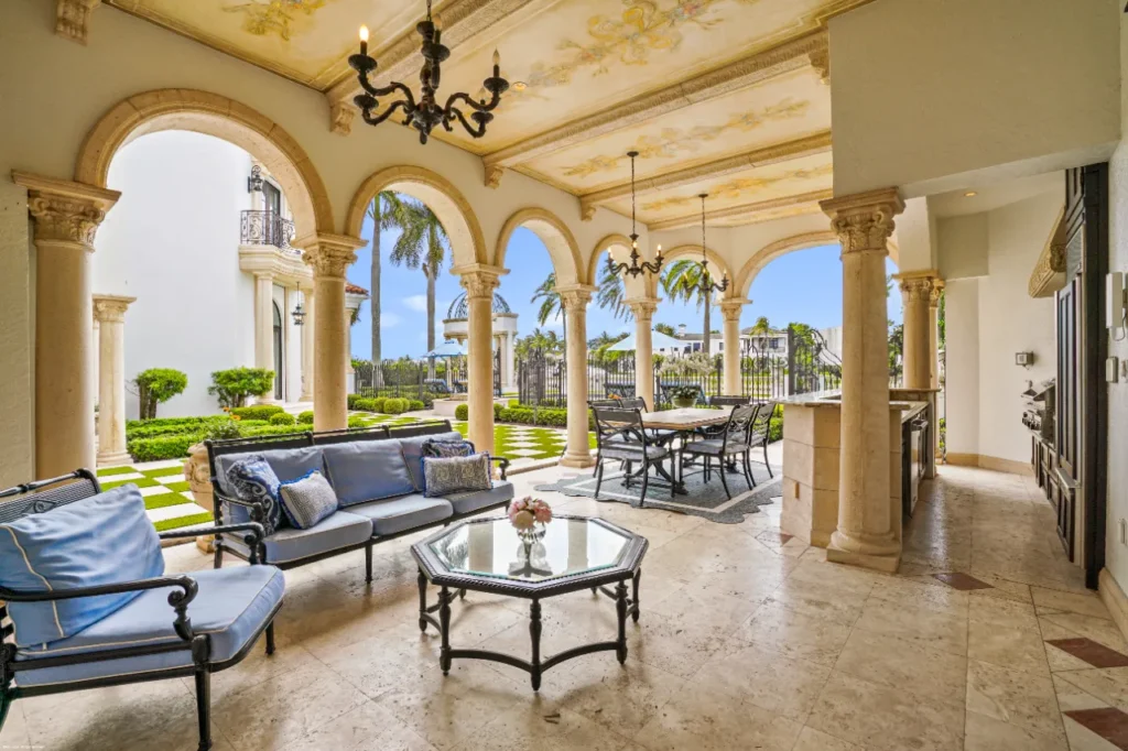 Image: Robert Stevens Photography / The Nicolas Group